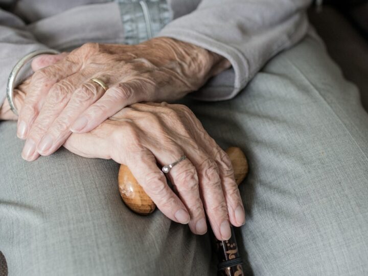 Staruszka w wieku 82 lat padła ofiarą oszustwa i straciła 40 tys. złotych