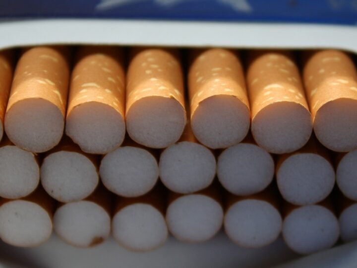 Przechwycono 616 tysięcy sztuk nielegalnych papierosów podczas akcji Straży Granicznej i Mazowieckiego Urzędu Celno-Skarbowego