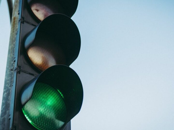 Przetarg na utrzymanie i wymianę sygnalizacji świetlnej oraz usługi pogotowia drogowego w mieście
