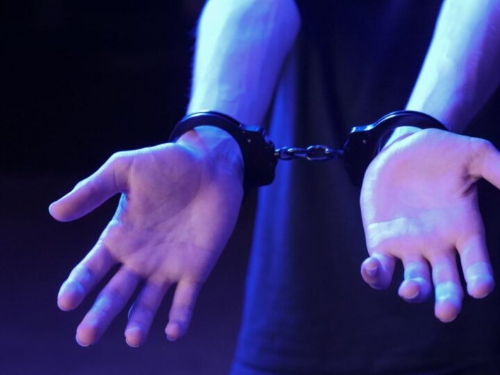 Mieszkaniec Pasłęka w wieku 43 lat aresztowany na kwartał za serię wykroczeń