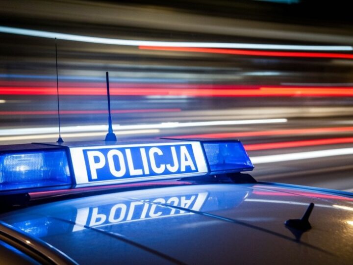 29-latek w szaleńczej ucieczce przed policją bez prawa jazdy!