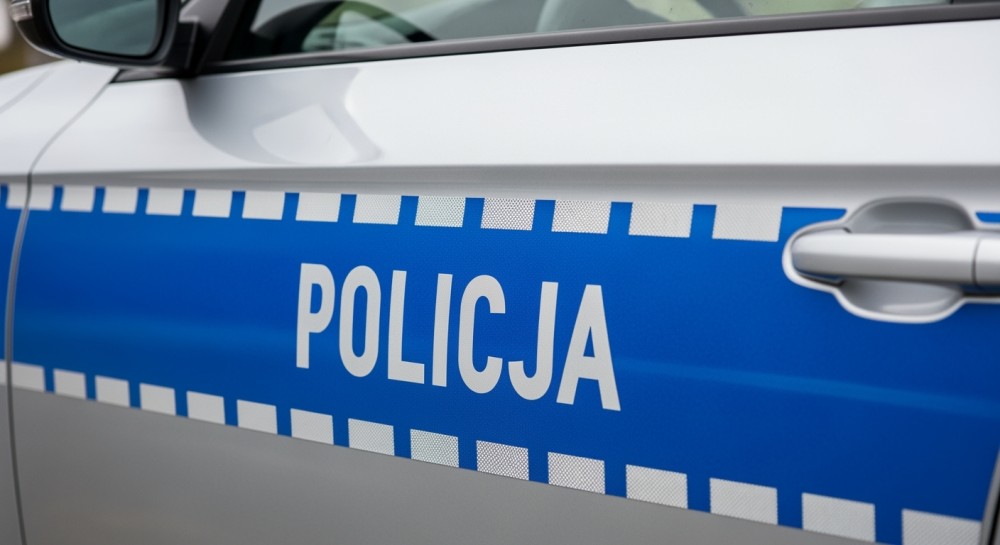 Awantura na meczu Olimpii Elbląg: Kibice w rękach policji po dramatycznych incydentach