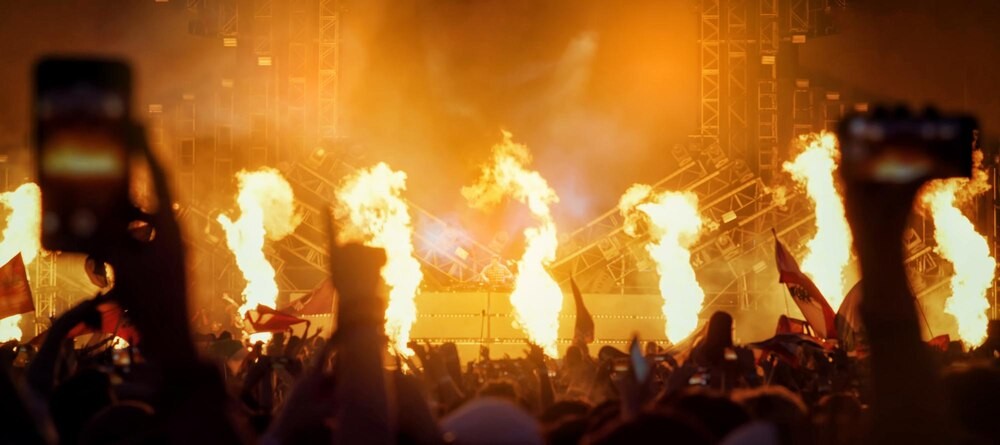 Kolorowe Żegnanie Wakacji: Festiwal „Babie Lato” w Elblągu Pełen Radości i Wodnych Zabaw!