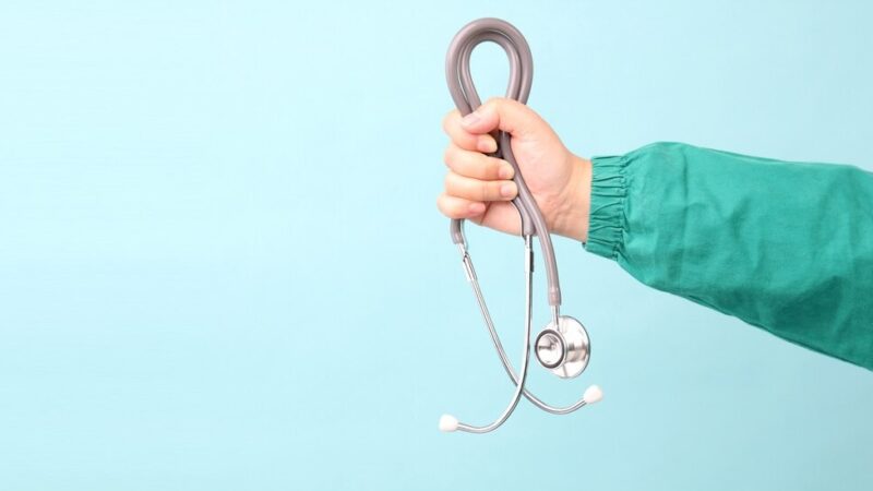 Reaguj na przemoc: Lekarze, Wasza czujność może uratować życie!