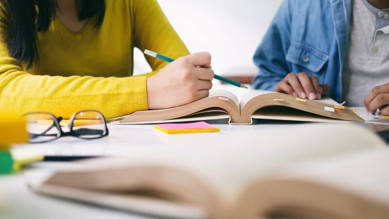 Wirtualna strzelnica w Młynarach: innowacyjna edukacja w bezpiecznym środowisku!