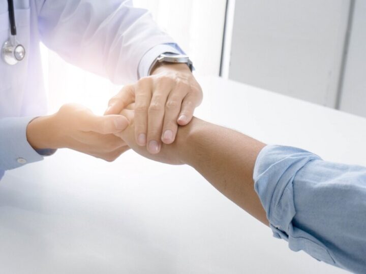 Strażak i emerytowany żołnierz ratują życie na elbląskim turnieju tenisa stołowego