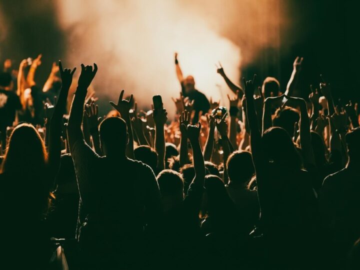 Świąteczny jarmark w Pasłęku: radość, tradycja i magia dla wszystkich!