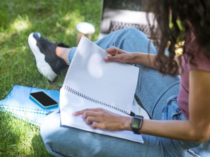 Edukacyjna podróż uczniów Technikum Logistycznego do Zakładu Porcelany „Lubiana”