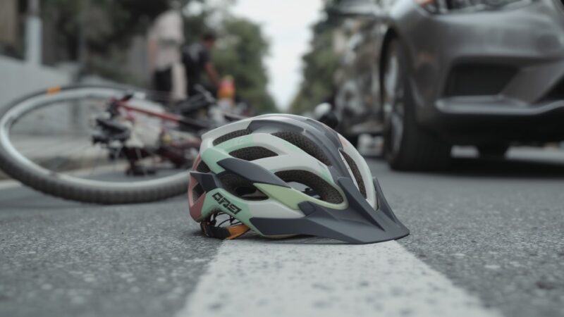 Rowerzyści, pamiętajcie o oświetleniu! Akcja „Jestem widoczny” w Elblągu