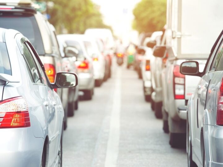 Elbląg w świątecznym nastroju: Jarmark Bożonarodzeniowy i zmiany w ruchu!