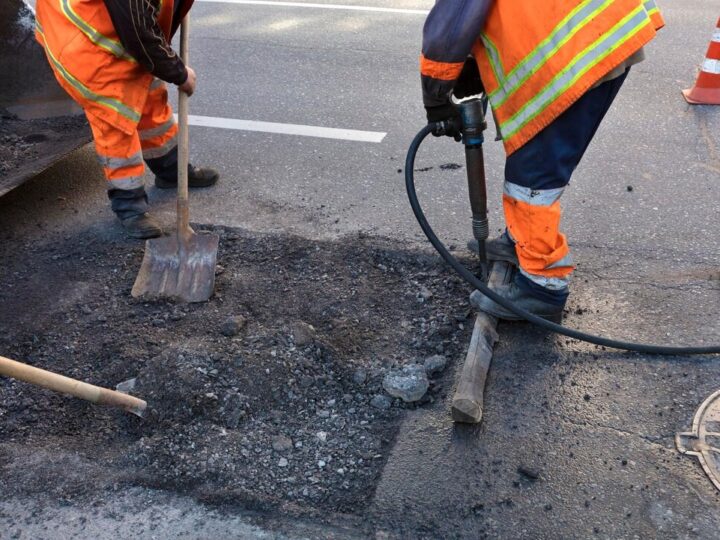 Pasłęk zyska nowe drogi: umowa na przebudowę kluczowych odcinków podpisana