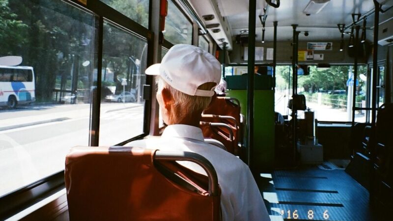 Nowa Era Transportu Publicznego w Elblągu: Umowy na 2026 Rok Podpisane!