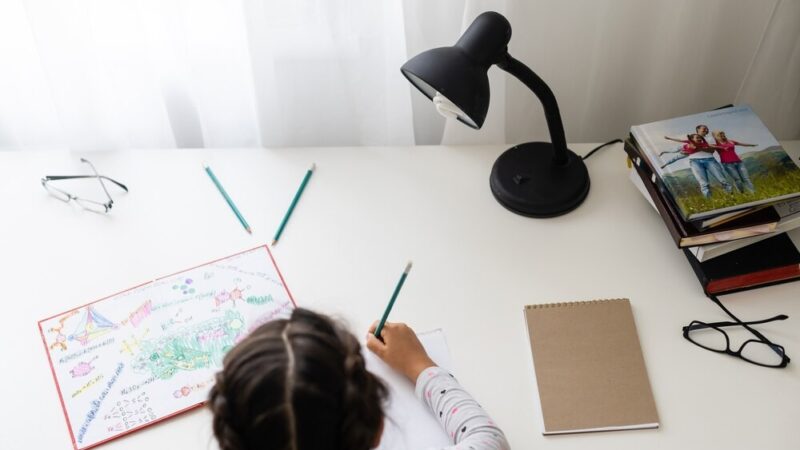 Kreatywne ferie w Elblągu – odkryj artystyczne warsztaty dla dzieci!