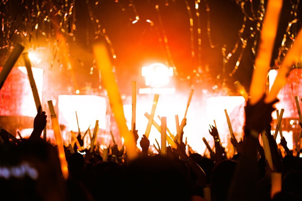 Magiczny wieczór z poezją i muzyką – koncert „Światło Świec” w Elblągu