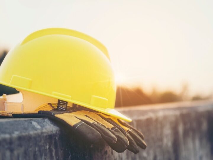 Zabytkowe dachy Elbląga odzyskują blask