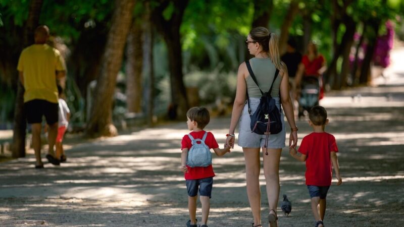 Wsparcie dla rodzin w Elblągu: Bezpłatne usługi psychologiczne i pedagogiczne w Centrum Po-MOC