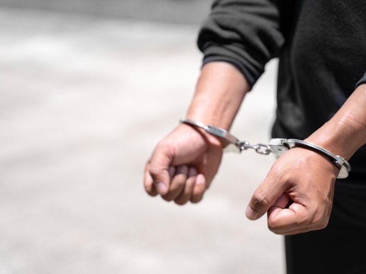 Kadeci ZSEiT odkrywają tajniki pracy policji w Pasłęku