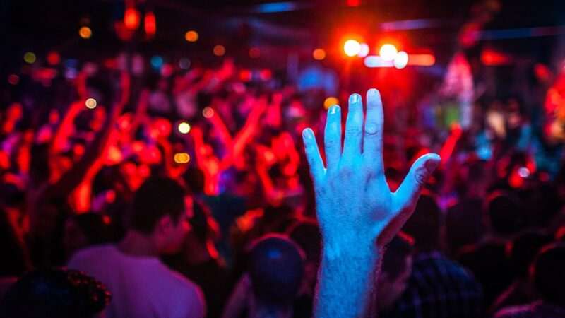 Wernisaż Janusza Kozaka w III LO: Sztuka na 780-lecie Elbląga