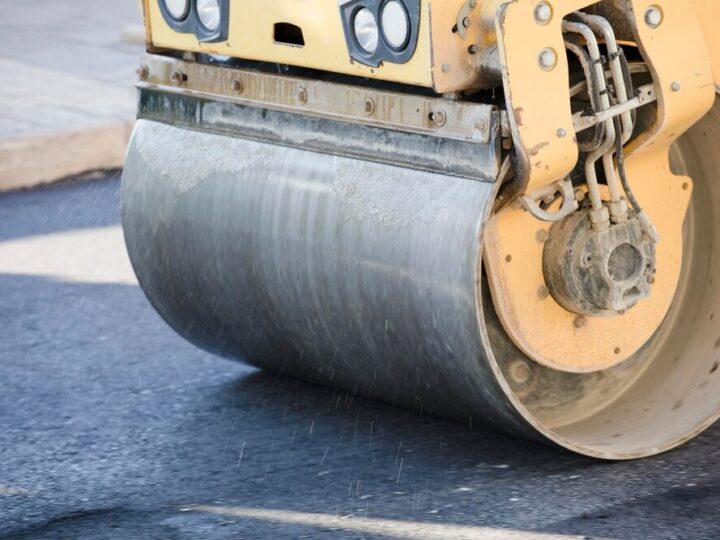 Elbląg zamienia Stary Rynek w wielkanocny raj – zmiany w ruchu!