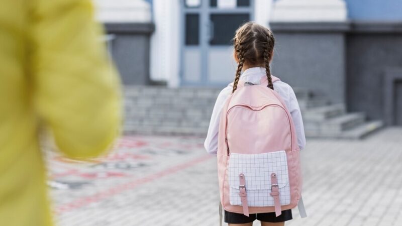 Wagary z Dzielnicowym: Młodzież w Akcji dla Zdrowia i Świadomości