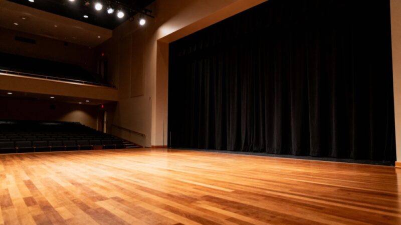 Moralne dylematy na scenie: „Zbrodnia i kara” oczami młodzieży