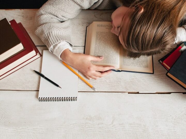 Filmowe emocje w pasłęckim liceum – uczniowie odkrywają historię w „Pojedynku”