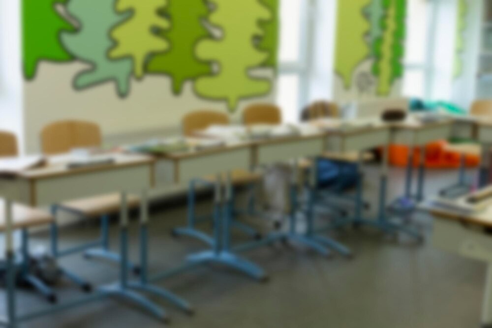 Emocjonalne pożegnanie maturzystów w Pasłęku: Nowe możliwości przed absolwentami