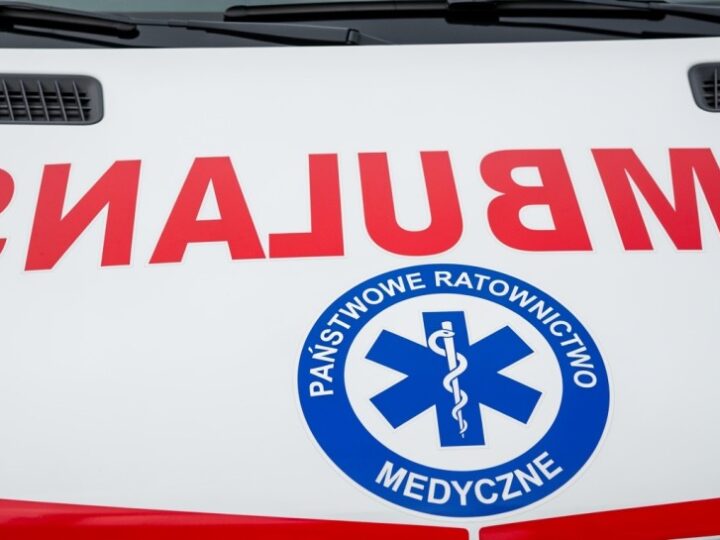 Bezpieczeństwo na drodze: Strażacy uczą dzieci pierwszej pomocy w Elblągu