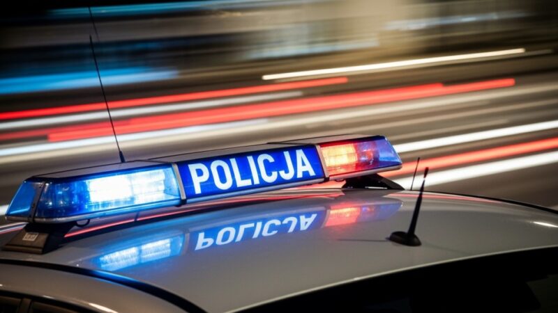Młody kierowca w audi Q7 pędził 115 km/h w deszczu!