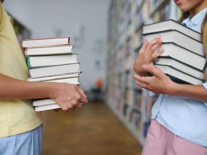 Lato z kreatywnością: odkryj rzemiosła w elbląskiej bibliotece!