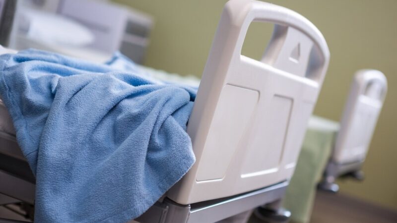 Defibrylatory AED w Elblągu: Klucz do ratowania życia, nie zabawki!