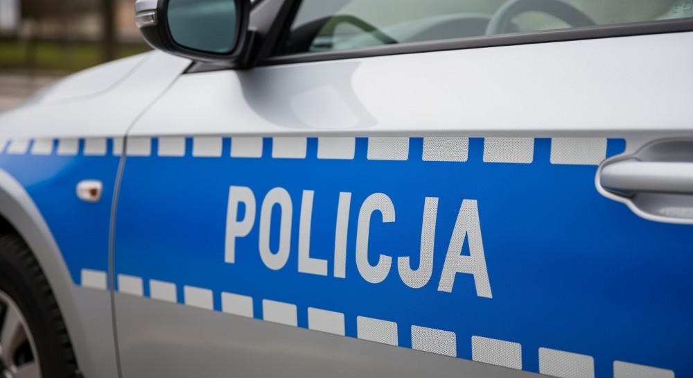 Pijany mężczyzna z tasakiem wywołał policyjną interwencję w Elblągu