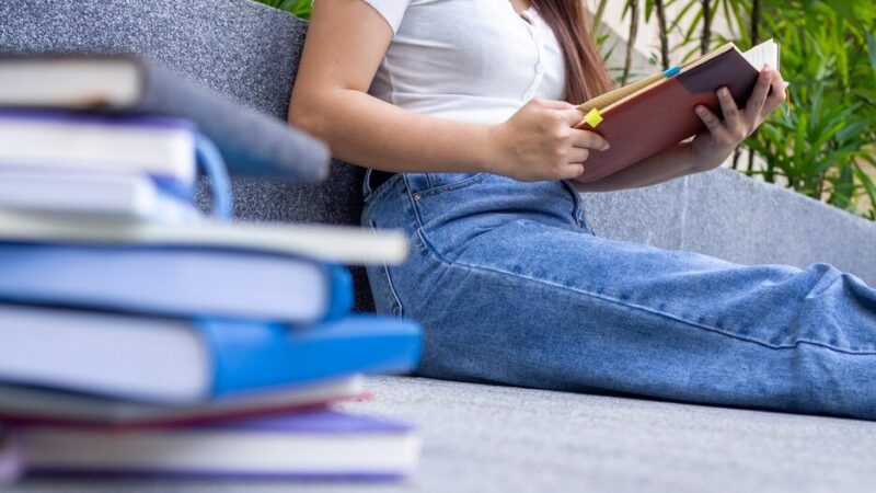 Kreatywne wakacje w Bibliotece Elbląskiej: zajęcia dla dzieci pełne przygód!